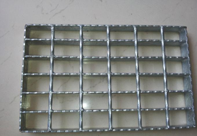 Round Bar Galvanized Serrated Grating 