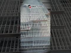 Ver: Peldaños de escalera de acero galvanizado duraderos para una mayor tracción