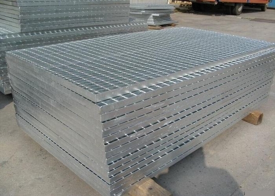 China rejas planas de rejilla de acero galvanizadas grueso de las torres de enfriamiento de 3m m proveedor