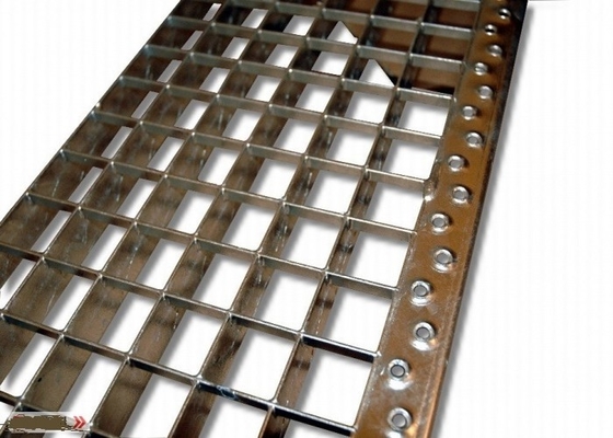 China Pisadas de escalera del acero inoxidable de ASTM Q235 SS304, pisadas de rejilla de la barra anti de la corrosión proveedor