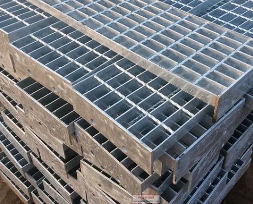 Heavy Duty OEM Factory Supply Non-Slip Galvanized Steel Grating for Stair Treads and Industrial Platforms