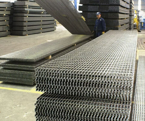 Anti-Slip Serrated Type Hot-DIP Galvanized Steel Bar Grating Heavy Duty Durable for Outdoor Drainage