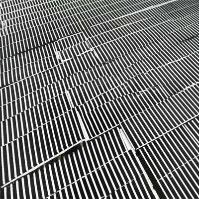 Rejilla de acero de estilo dentado galvanizado por inmersión en caliente con una distancia de 30 mm para rejas de piso de trabajo pesado