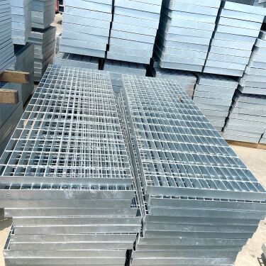 Rejilla de acero antideslizante galvanizada en caliente con tamaños personalizables para plataformas de rejilla de barras metálicas
