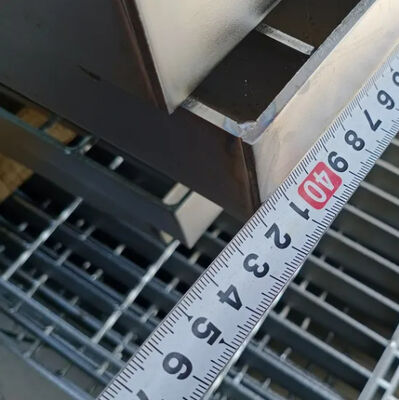 Rejas de barras de acero galvanizadas con barras cruzadas soldadas para pisos de plataformas industriales