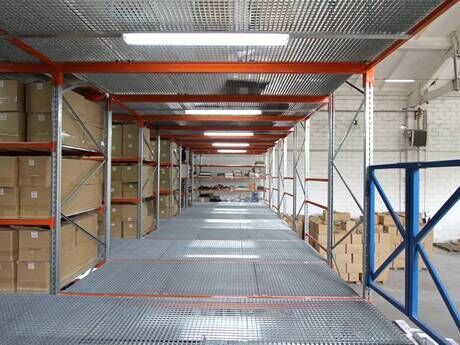 Galvanized Heavy Duty Anti-Slip Steel Grating for Industrial Storage and Safety