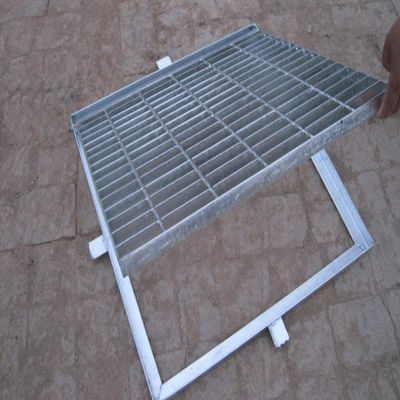 Un material galvanizado sumergido caliente Q235 de la reja del grado de la cubierta de acero del dren