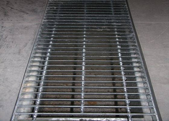 Muestra libre galvanizada resistente de la reja de la cubierta de acero del dren modificada para requisitos particulares