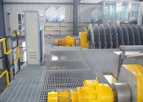 Fácil instalar la malla galvanizada plataforma de rejilla de acero del acero con poco carbono que ralla claramente la barra