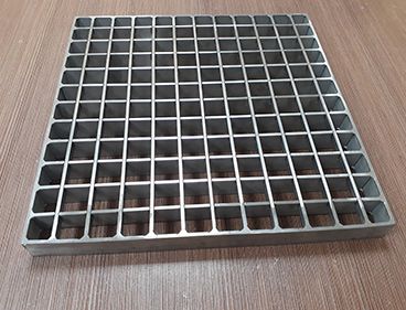 Venta caliente de acero inoxidable Rejilla de rejilla de rejilla de barras planas dentadas cubierta de drenaje