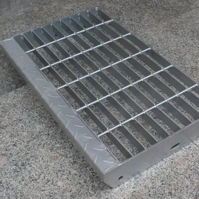 Rejas de acero galvanizado en caliente con rejilla cuadrada y material Q235 para pisadas de escaleras