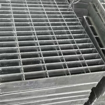 Rejilla de acero galvanizado antideslizante para plataformas petrolíferas para pasarelas industriales de alta resistencia