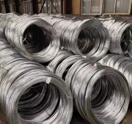 Alambre de hierro galvanizado en caliente con recubrimiento de zinc de 40-240 g/m2 y acero bajo en carbono en tamaños BWG 8-BWG 22