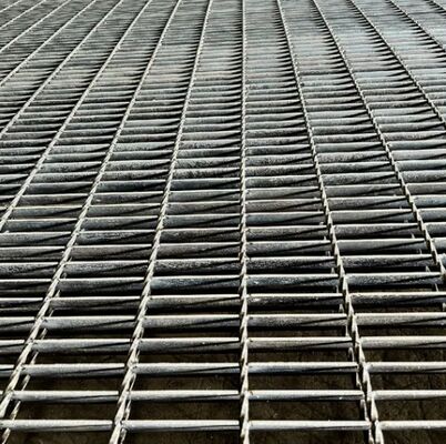 Rejas de acero galvanizadas en caliente resistentes al deslizamiento con tamaños personalizables para pisos industriales